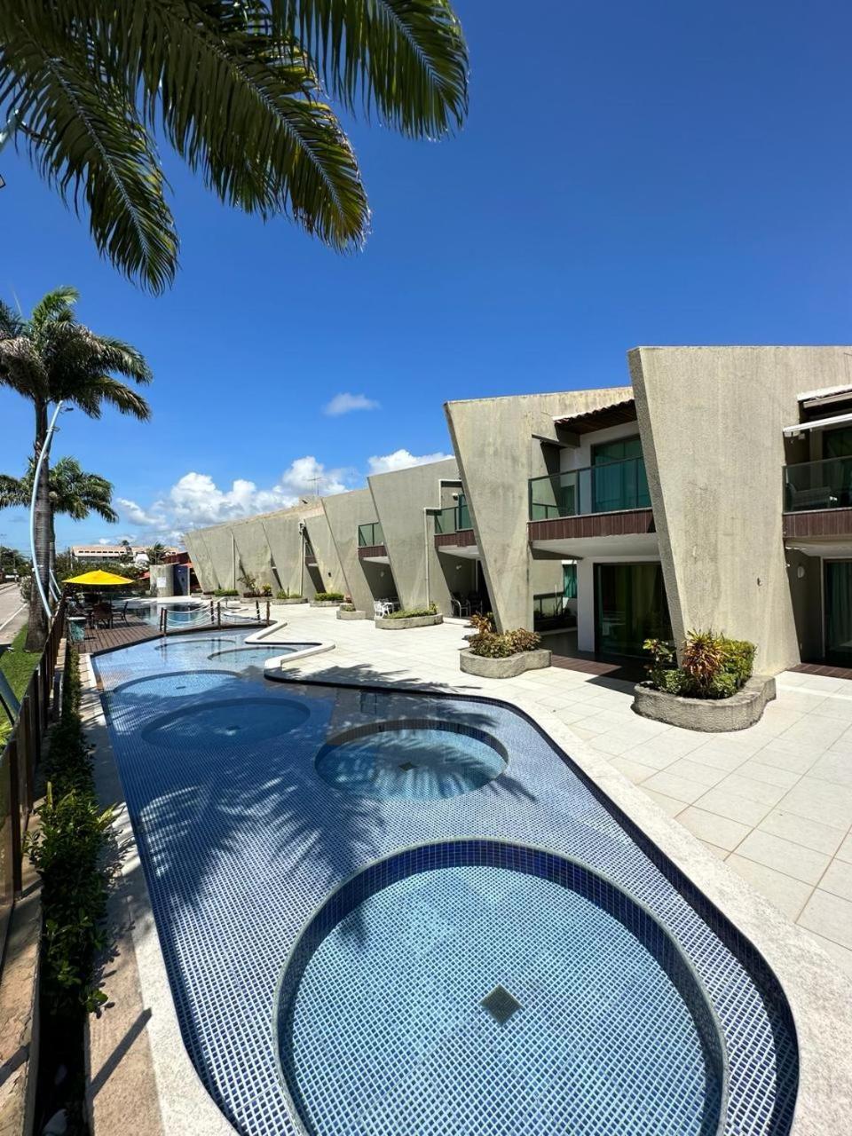 Resort Mana Beach Experience By Olav